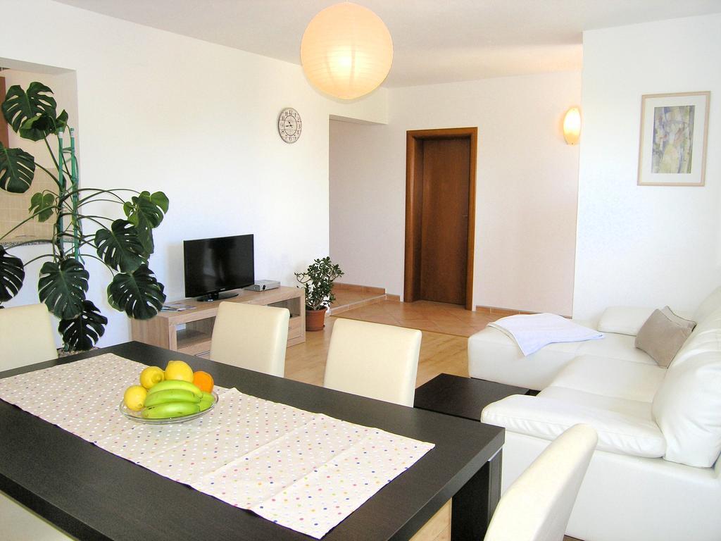 Apartments Dagmar Крк Экстерьер фото